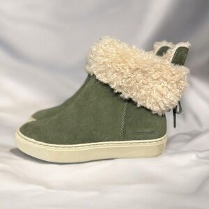 🌻NEW Cougar Women's Olive Green Devon Waterproof Pull-On Booties Size 6